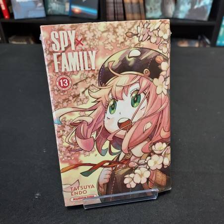 VOL. 13 SPY X FAMILY...